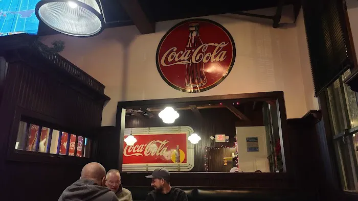 Archie Moore's Bar & Restaurant Picture 8