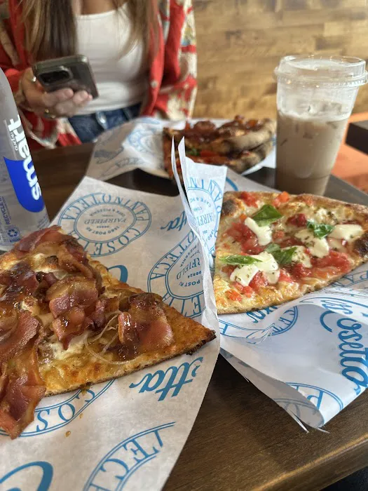 Cosetta Pizzeria and Paninoteca Picture 2