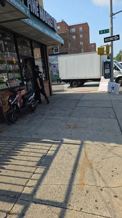 Columbia Deli Picture 2