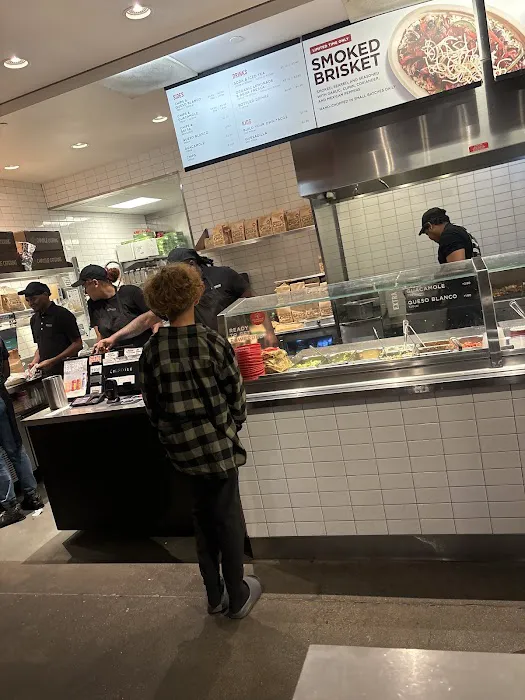 Chipotle Mexican Grill Picture 6