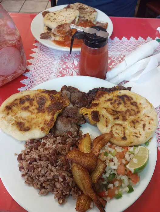 Cafe 503 pupuseria salvadoreña Picture 7