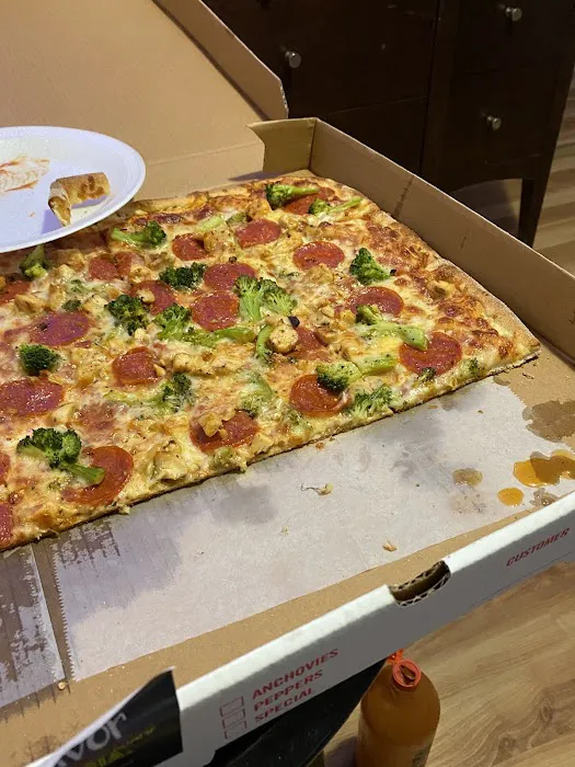 Paramount Pizza Picture 1