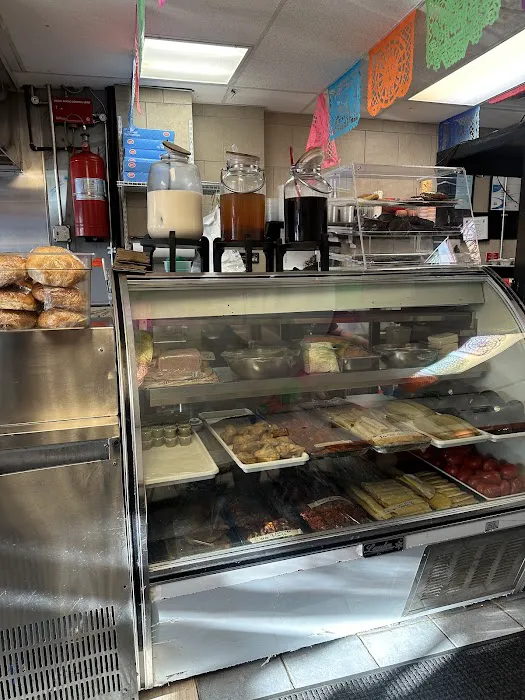 Taste of Tijuana Deli Picture 8