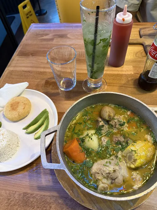 Mil Sabores Restaurant & Tequila Bar Picture 9