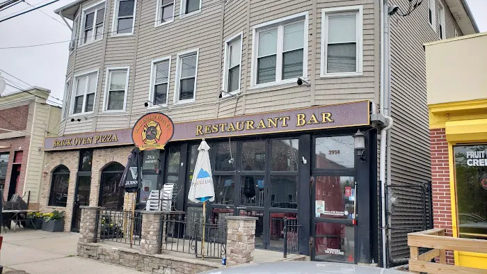 Fire Engine Pizza Co Picture 4