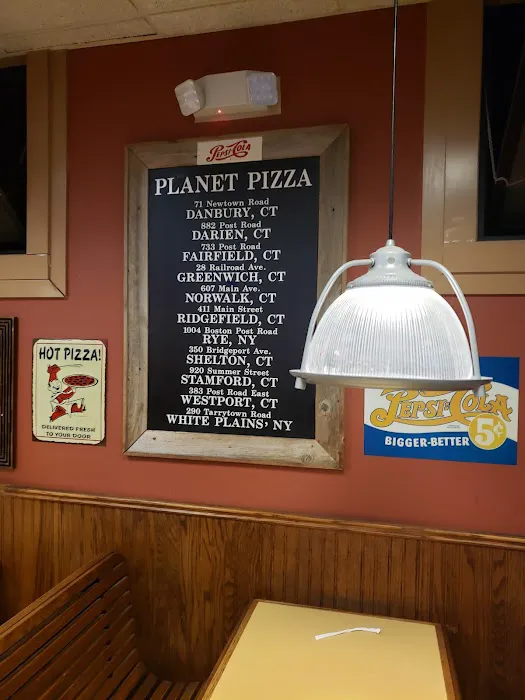 Planet Pizza Picture 7