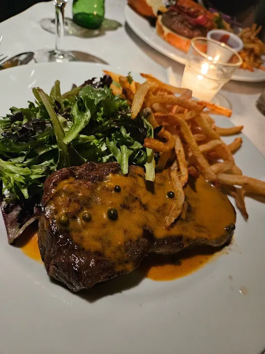 Luc's Café Picture 6