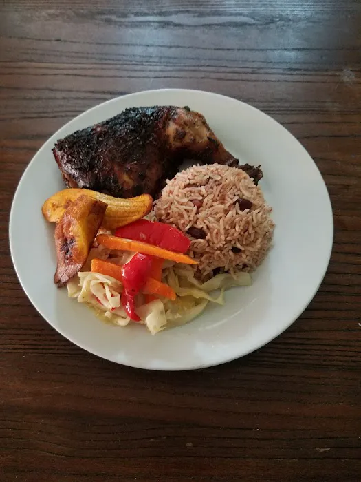 4 Seasons Jerk Center Picture 8