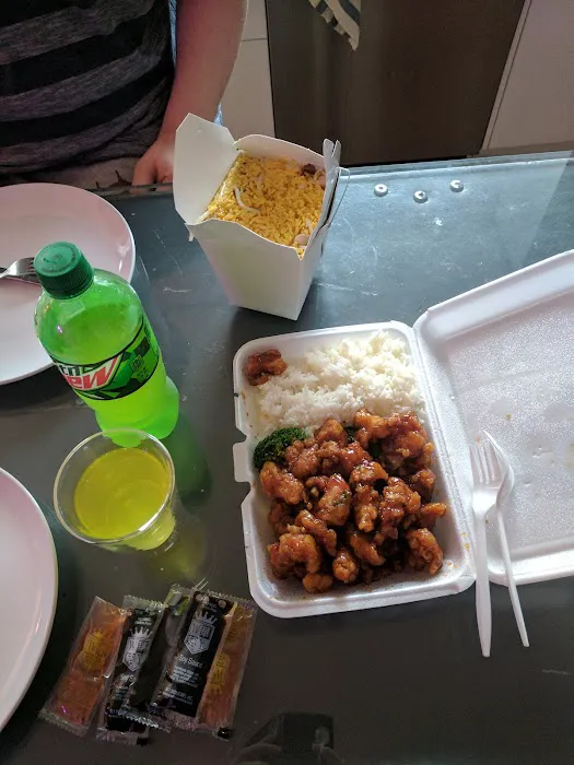 Ling Gee Picture 1