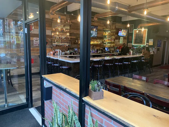 Brick & Barrel Picture 8