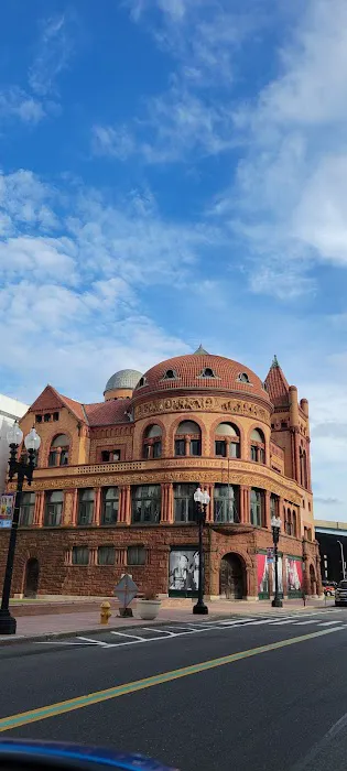 Ralph 'n' Rich's Picture 7