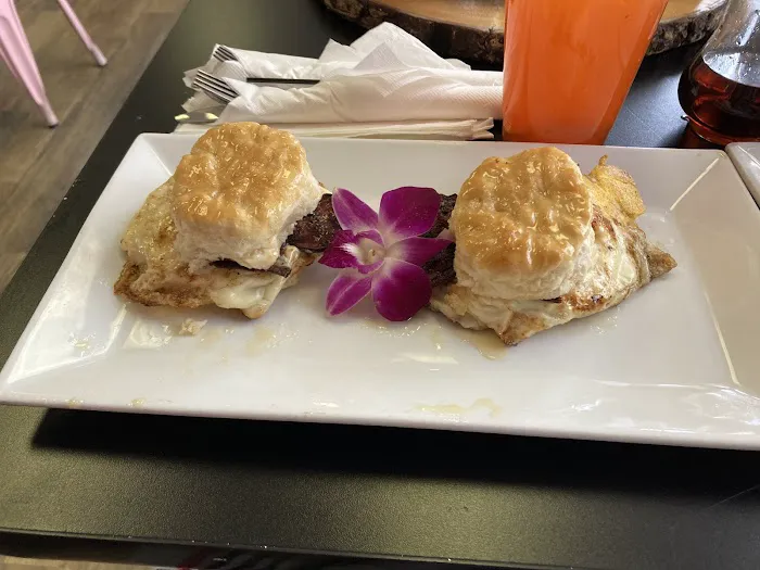 Queens Delight Cafe Picture 2