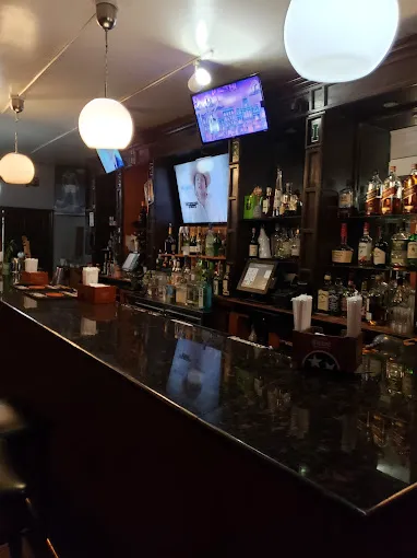 Metric Bar & Grill Picture 7