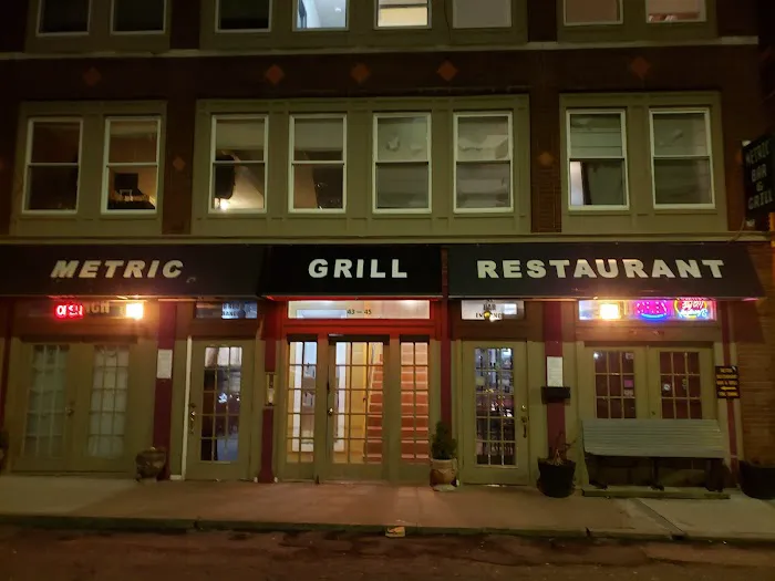 Metric Bar & Grill Picture 8