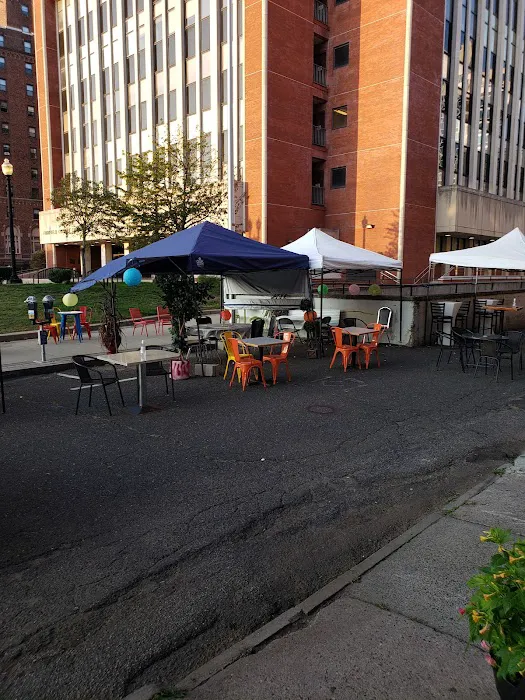 Metric Bar & Grill Picture 3