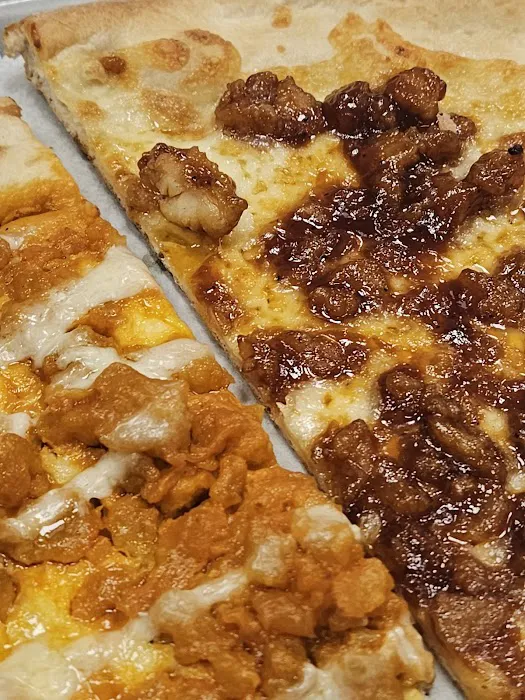 Mark's Red Hook Pizza Picture 2