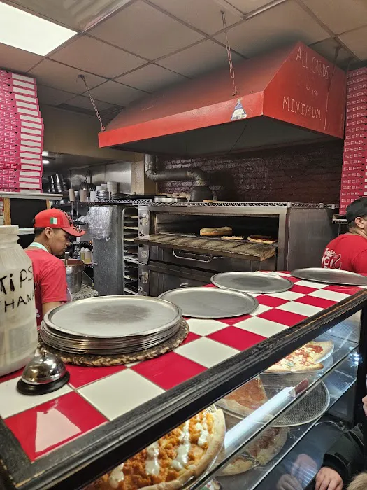 Mark's Red Hook Pizza Picture 3