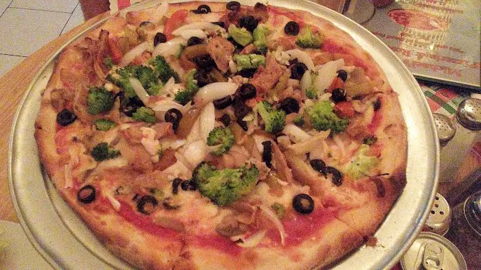 Michael's Pizzeria Restaurant Picture 5