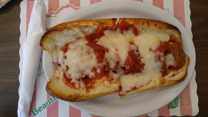 Michael's Pizzeria Restaurant Picture 2