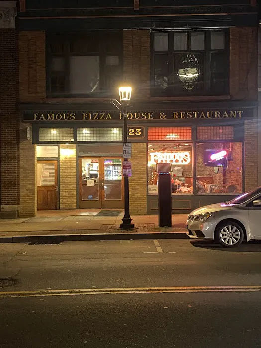 Famous Pizza House Picture 2