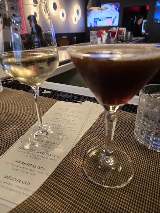 The Audrey: Kitchen & Bar Picture 5