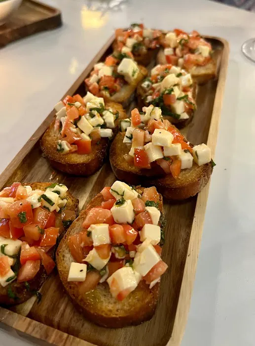 The Audrey: Kitchen & Bar Picture 9