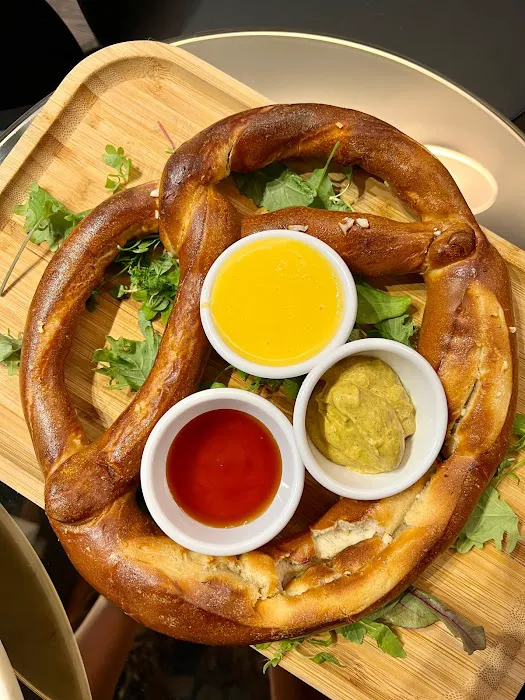 The Audrey: Kitchen & Bar Picture 7