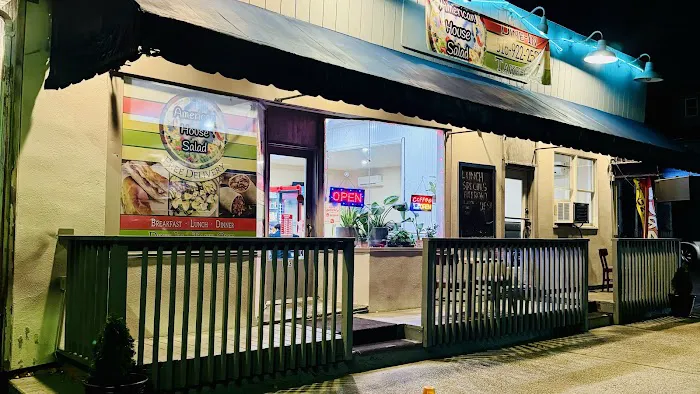 AMERICAN HOUSE SALAD AND BREAKFAST Picture 2