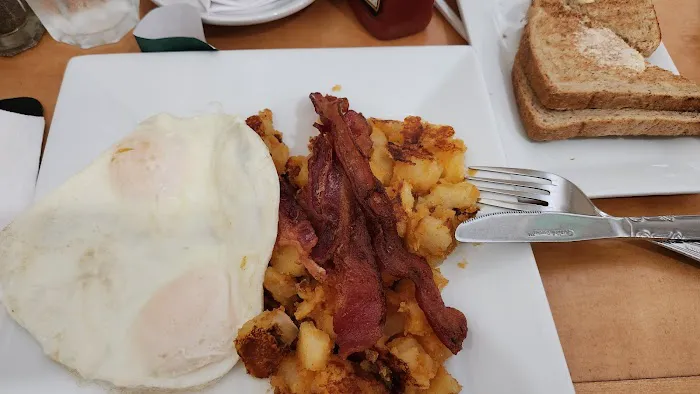 AMERICAN HOUSE SALAD AND BREAKFAST Picture 5