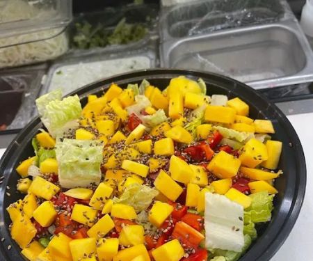 AMERICAN HOUSE SALAD AND BREAKFAST