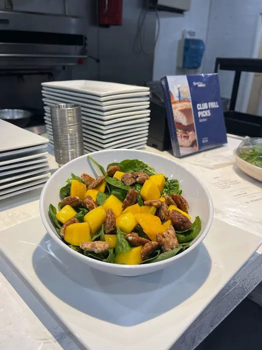 AMERICAN HOUSE SALAD AND BREAKFAST Picture 7