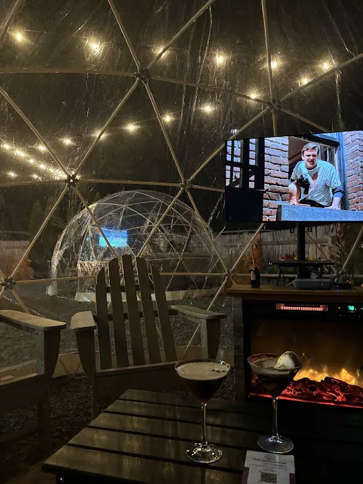 Coach Meeting House Picture 9