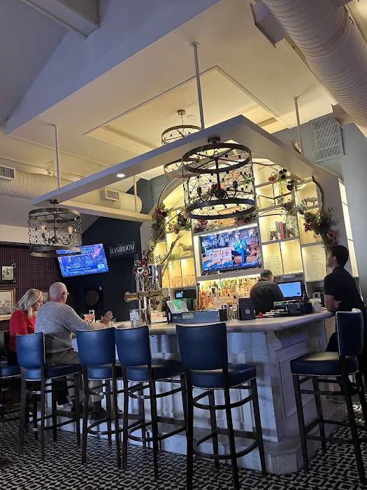 Coach Meeting House Picture 7