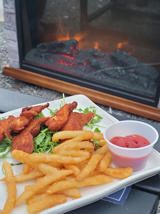 Coach Meeting House Picture 8