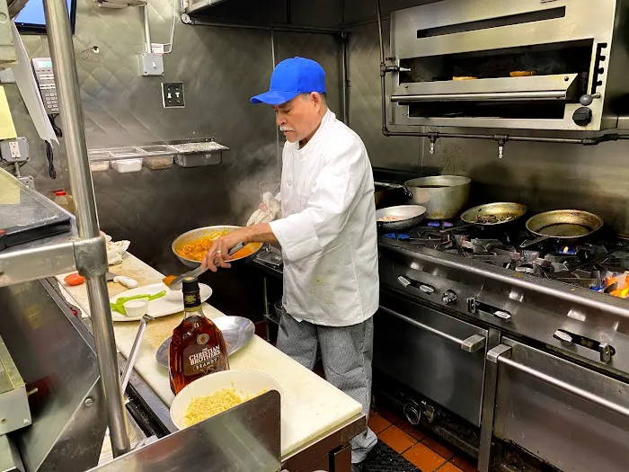 Coach Meeting House Picture 4