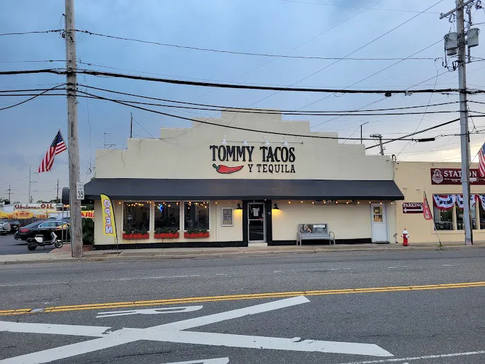 Tommy Tacos y Tequila Picture 1