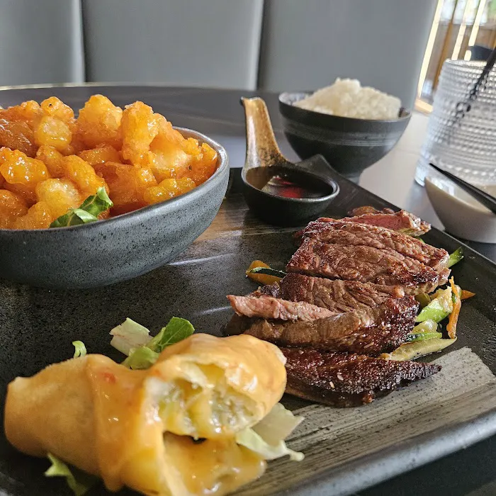 Mihana Modern Japanese & Lounge Picture 10