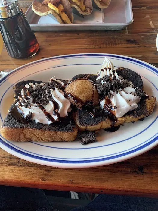 Broadway Diner Picture 7