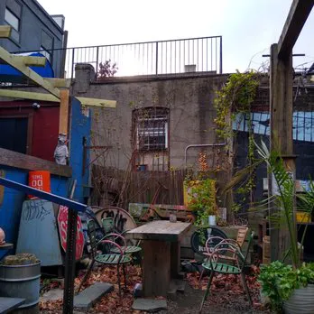 Brooklyn Ice House Picture 2