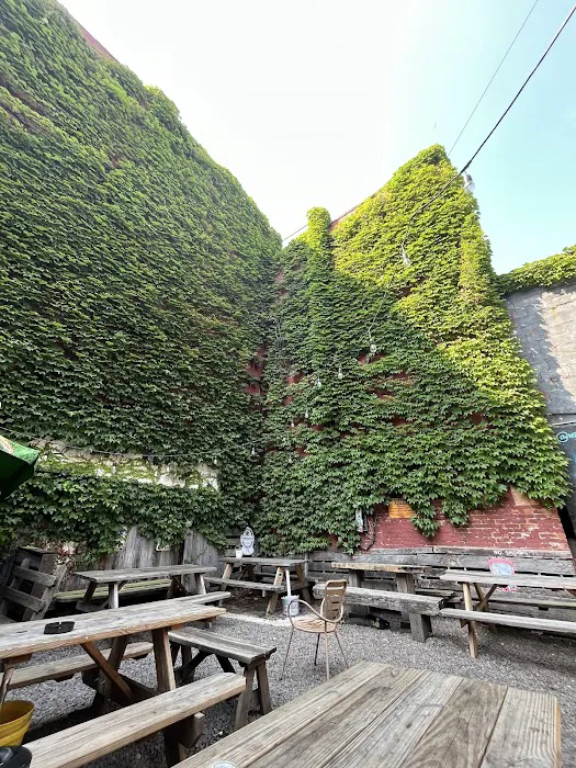 Brooklyn Ice House Picture 4