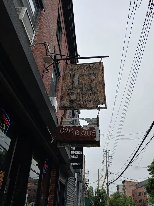 Brooklyn Ice House Picture 9