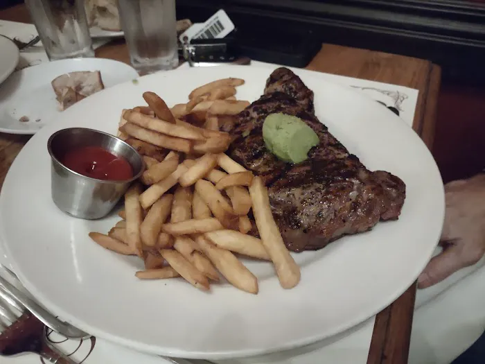 Sage Bistro Moderne Picture 3