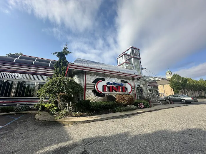 On Parade Diner Picture 5