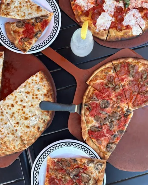 Anthony's Coal Fired Pizza & Wings Picture 9