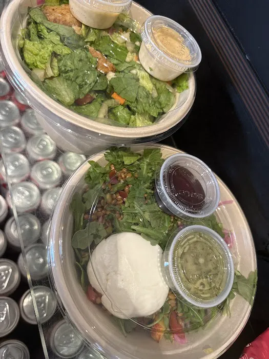 Chopt Creative Salad Co. Picture 1