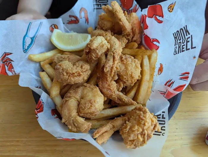 Hook & Reel Cajun Seafood & Bar Picture 6