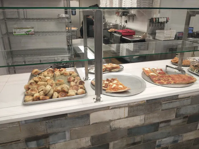 Francesco's Pizzeria & Restaurant Picture 3