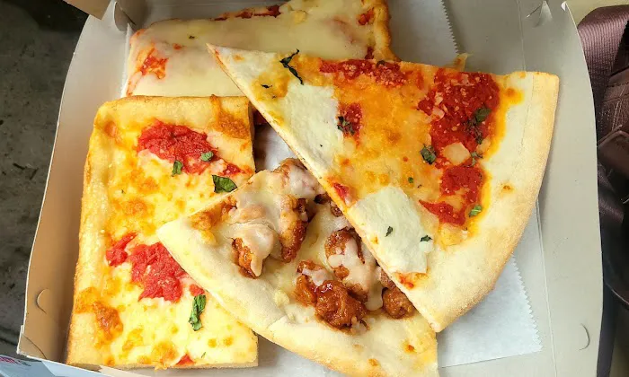 Francesco's Pizzeria & Restaurant Picture 5