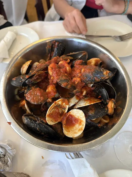 Popei's Clam Bar Picture 4