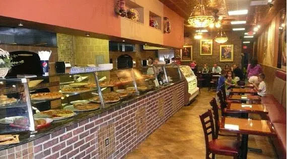 Pat's Pizza Picture 6